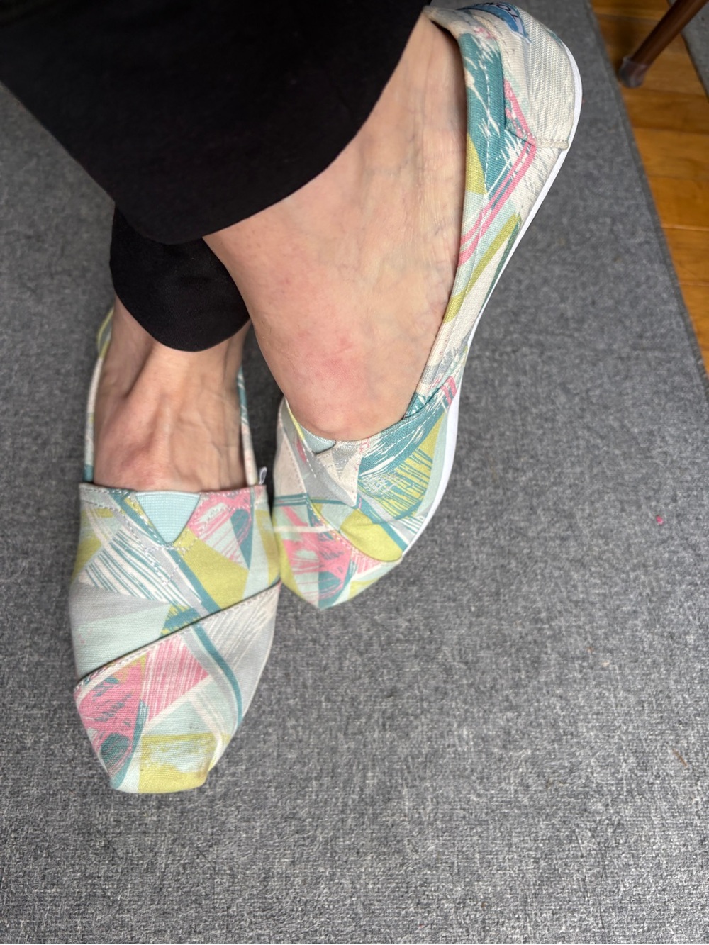 TOMS Women's Pastel Geometric Canvas Flats